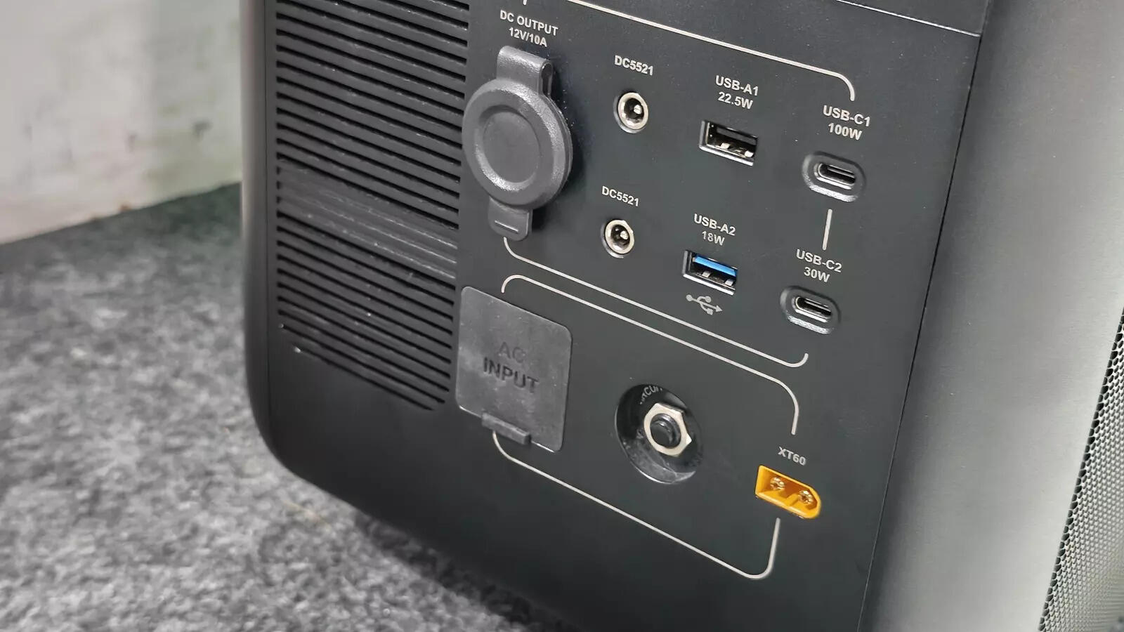 Connectivity options on Luminous Edge Go 1500 portable power station