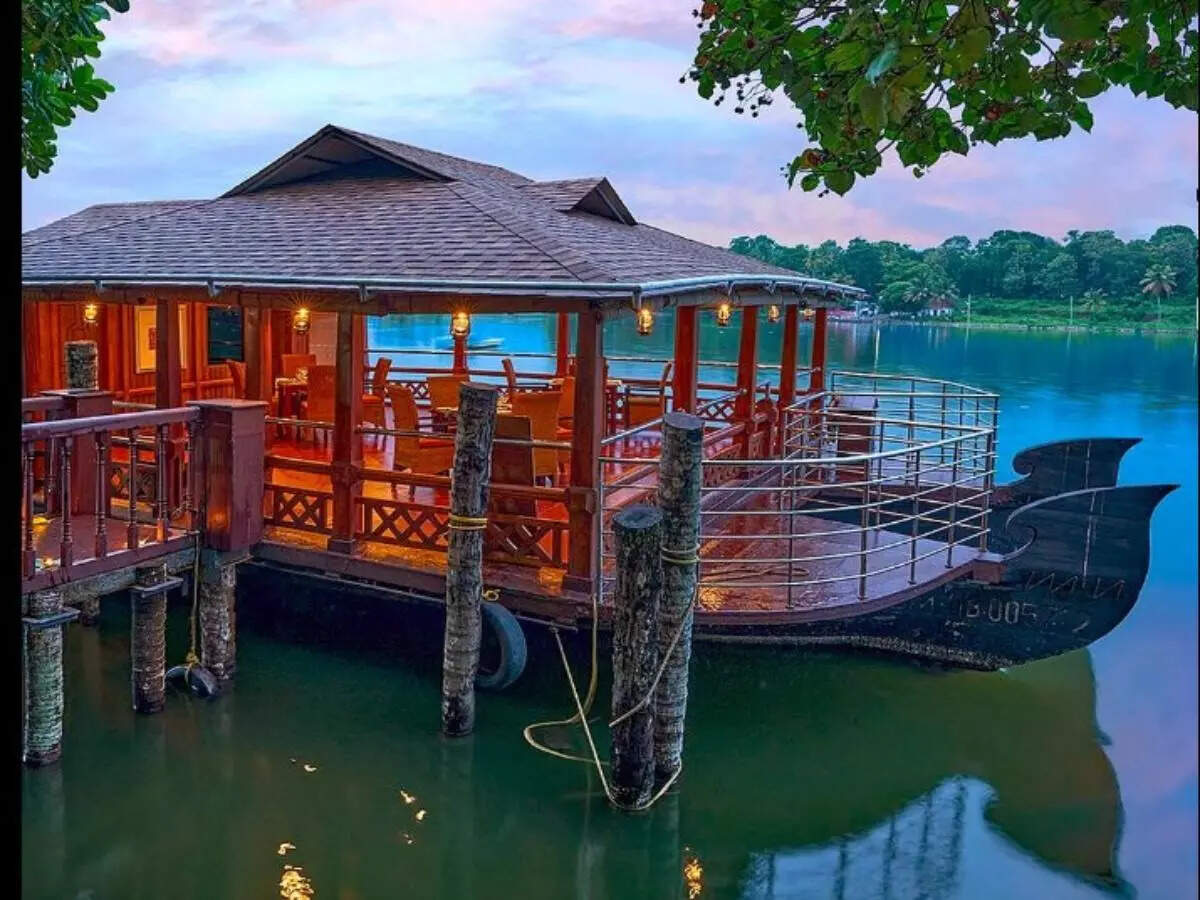 Raanthal, The Leela, Kerala