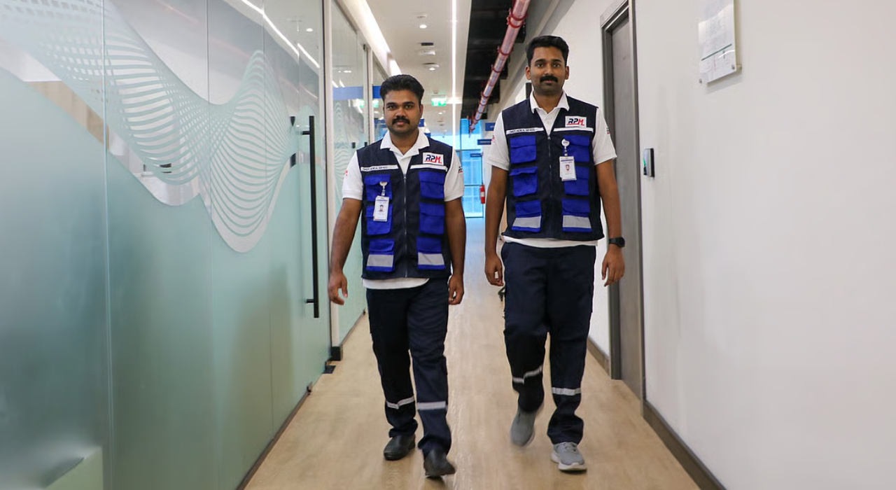 A Response Plus Medical homenageou as duas enfermeiras indianas com certificados de agradecimento, elogiando sua coragem, compostura e trabalho em equipe que salva vidas no ar (Foto: Response Plus Medical) Kerela Enfermeira Indiana