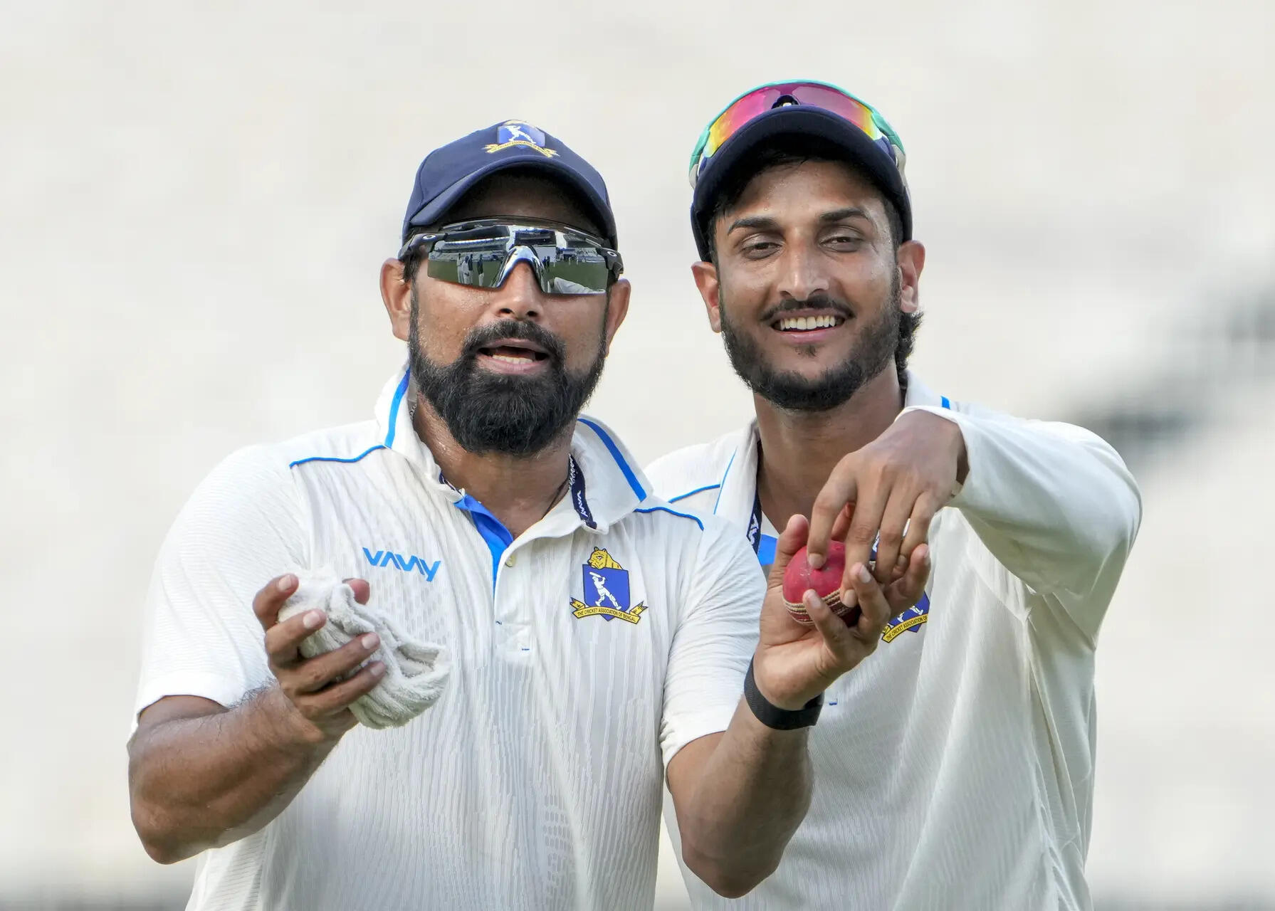Bengal's Mohammed Shami and Shahbaz Ahmed (PTI Photo/Swapan Mahapatra)  Bengal vs Gujarat - Day 4