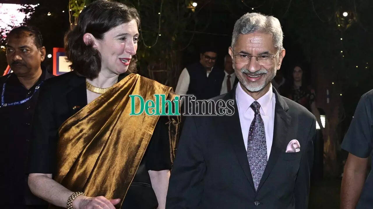 British High Commissioner Lindy Cameron and External Affairs Minister S. Jaishankar, the chief guest