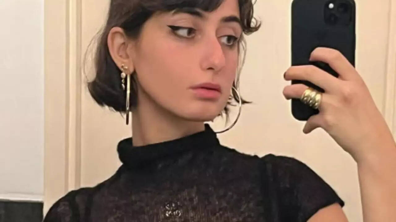 Instagram/ramaduwaji Bold colours