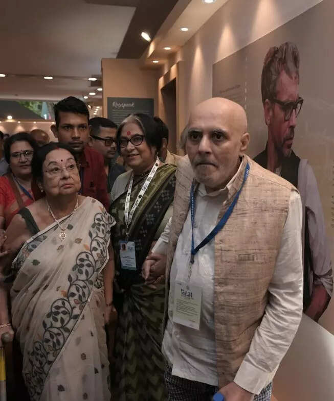 legendary actress Madhabi Mukherjee with Ritaban Ghatak, the son of Ritwik Ghatak Screenshot 2025-11-08 124555