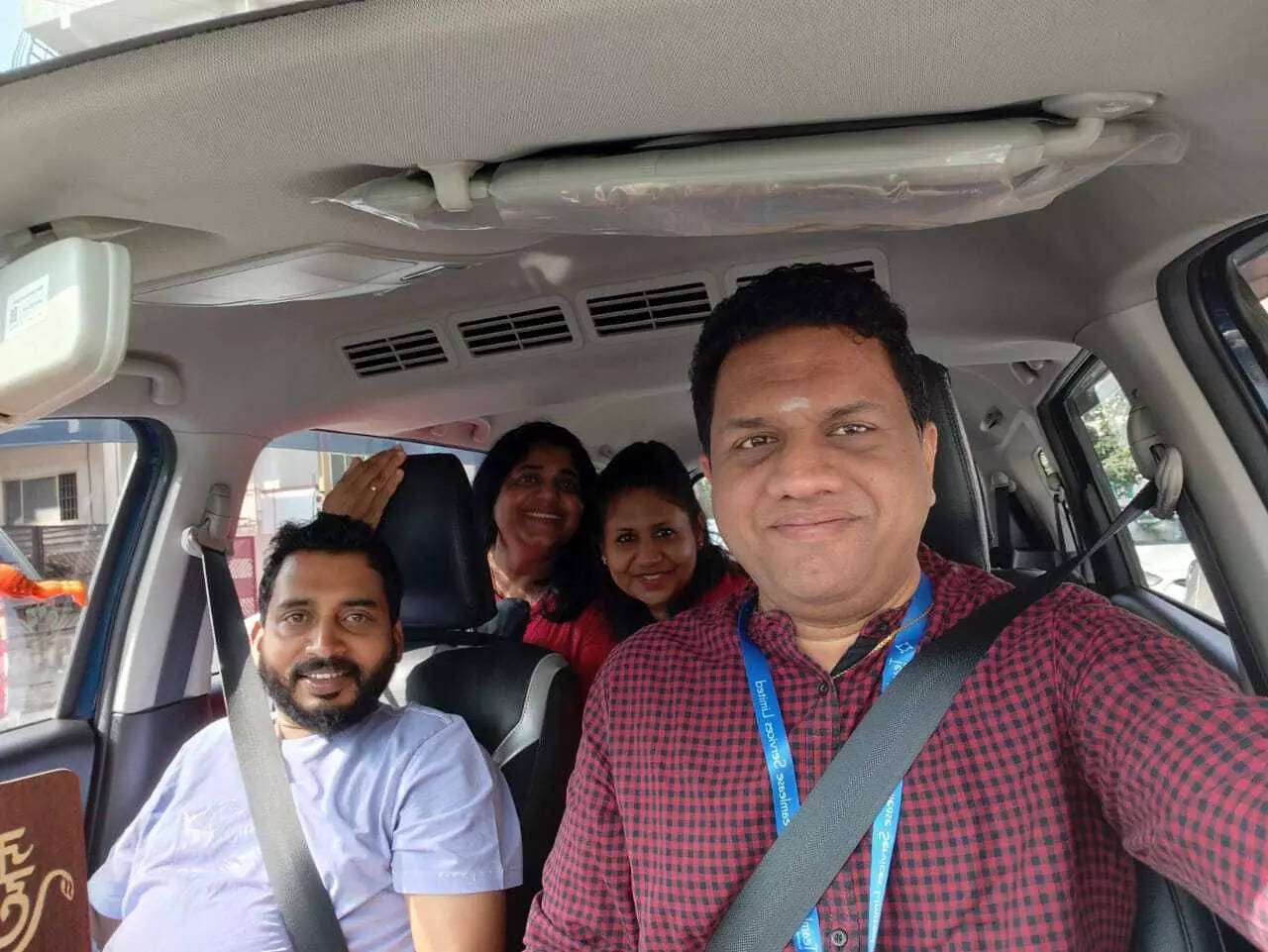 Siju, Uma, Arpita and Bharat Bharat Govindrajan L to R- Siju, Uma, Arpita and Bharat