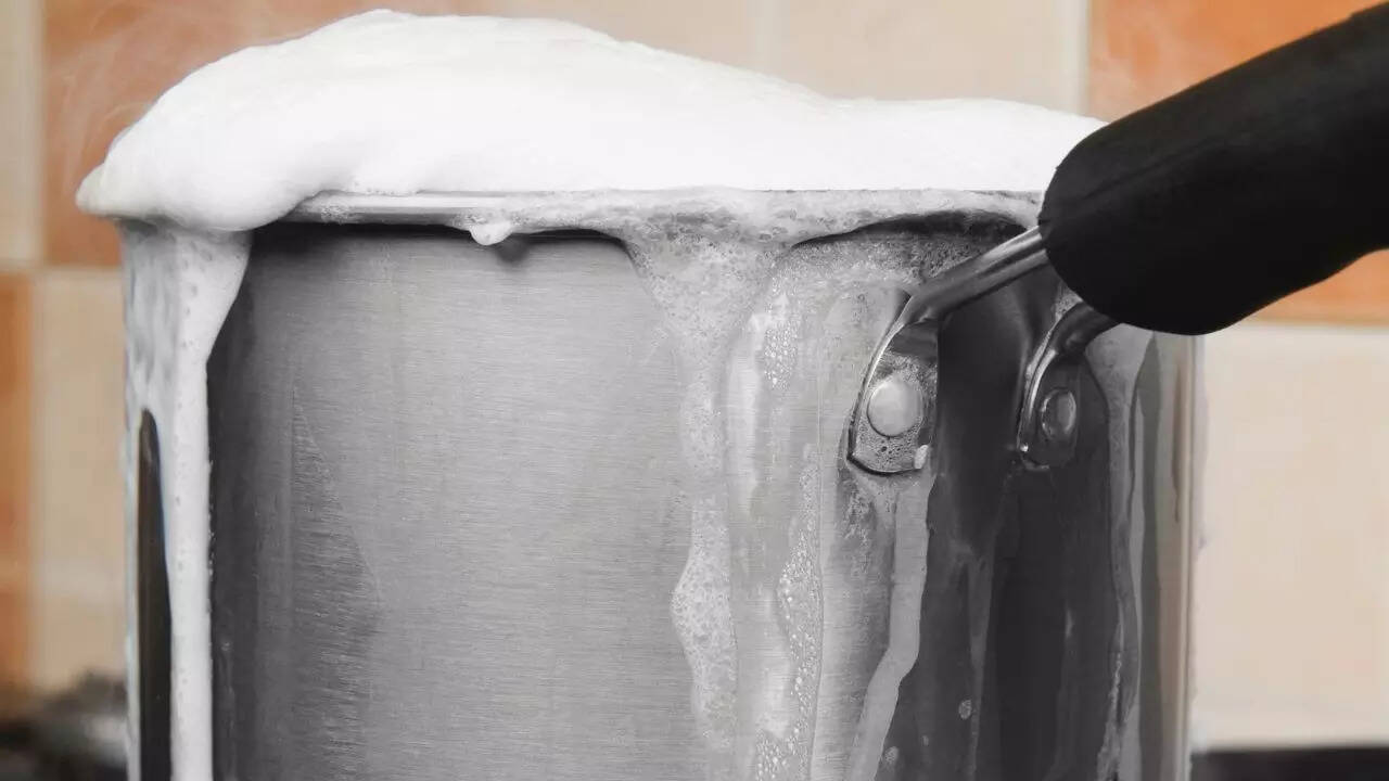 The one trick that prevents every milk spill