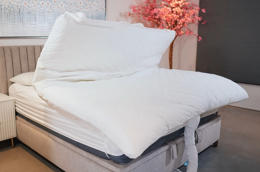 Smart Duvet (robotic bed maker) Smart Duvet (robotic bed maker)