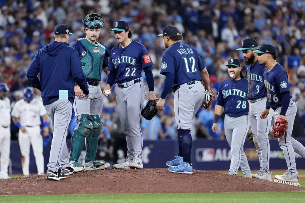 Seattle Mariners team (Image via Getty) Seattle Mariners team