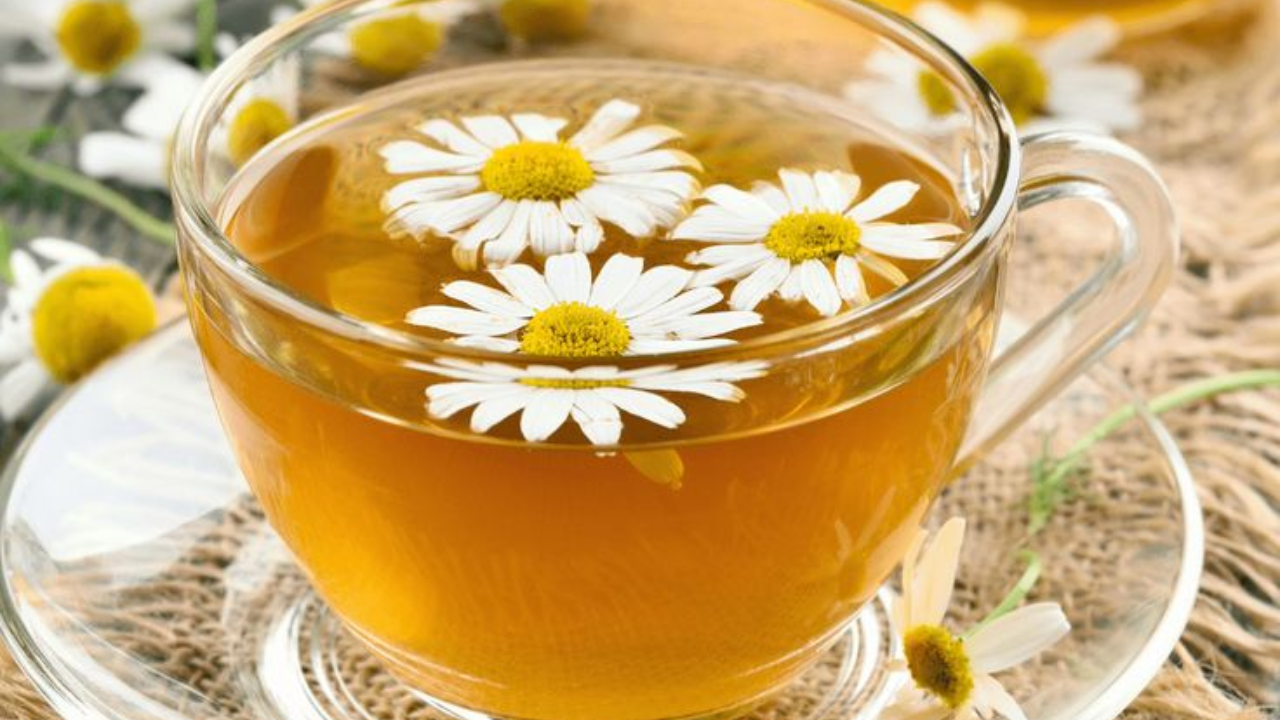 Pinterest) Chamomile tea for skin and hair