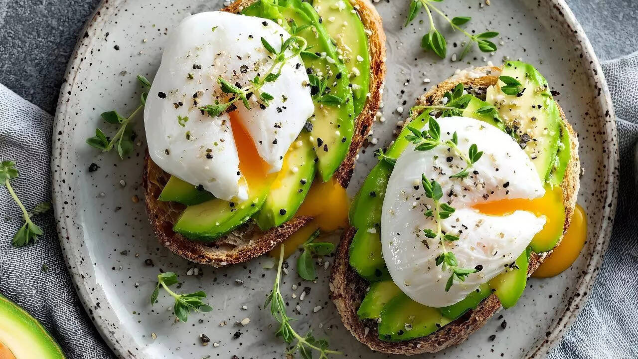 Healthy fats are key among the best foods to eat before drinking alcohol