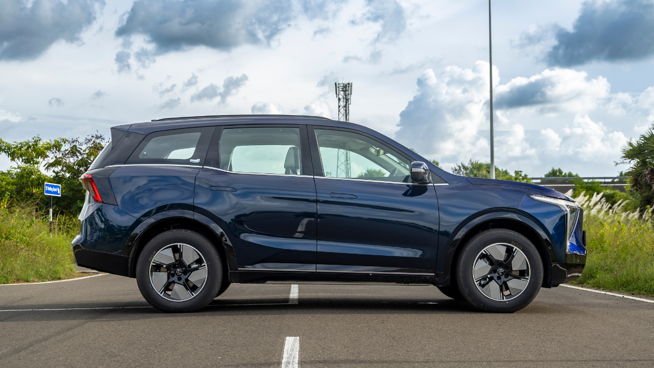 Mahindra XEV 9S gets 18-inch wheels