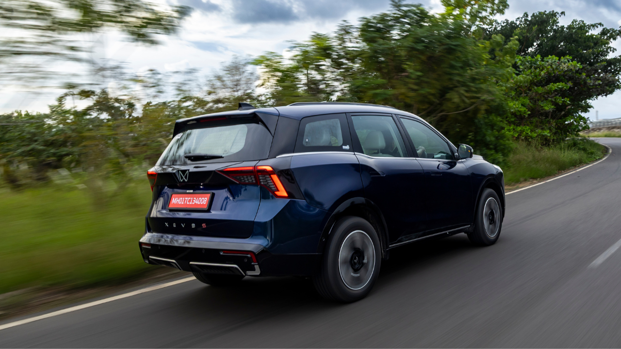 Body roll is well contained, the steering reacts in a predictable and confidence-inspiring manner, and the SUV holds its line securely at highway speeds.