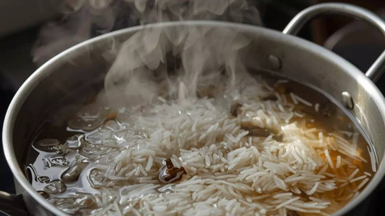 How to cook tea-infused rice at home