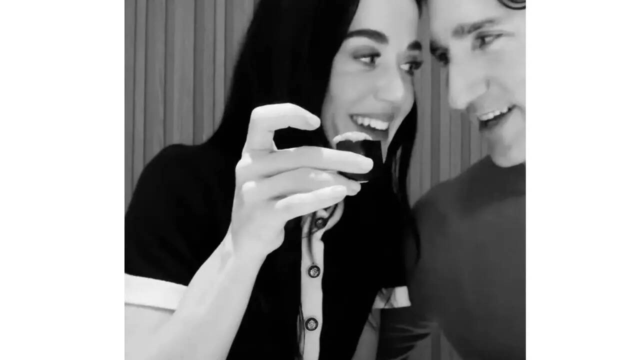 Katy Perry confirms romance with Justin Trudeau in new Instagram photos from Japan