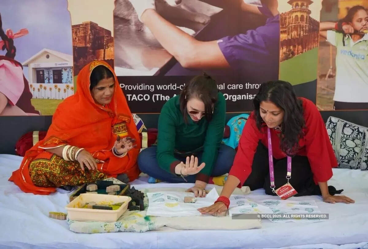The event featured several sessions including block printing and puppet making ​​
