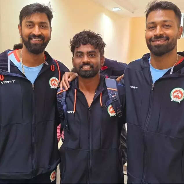 Amit Passi with Pandya brothers