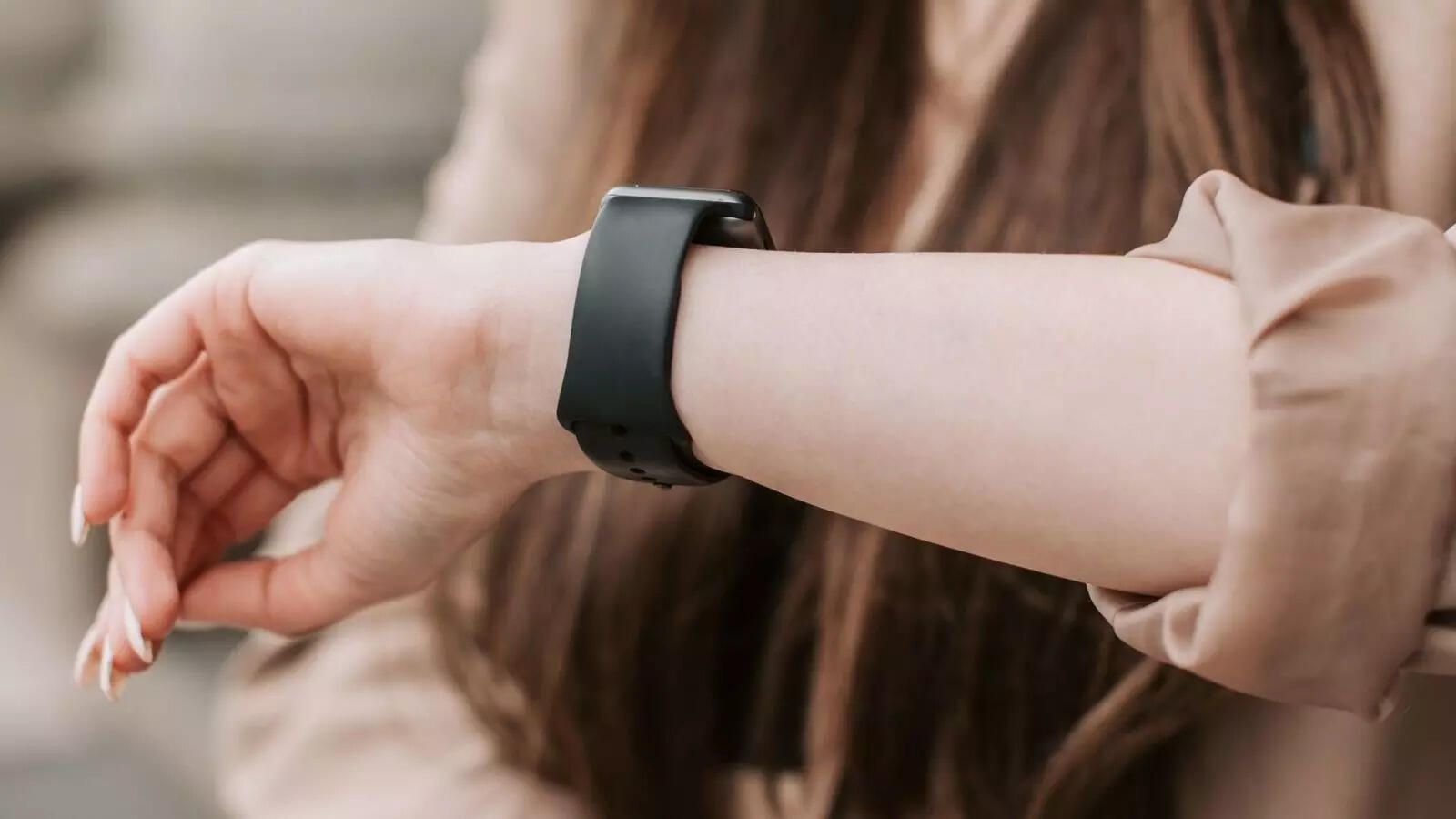 Woman fired for arriving 40 minutes early, court sides with company