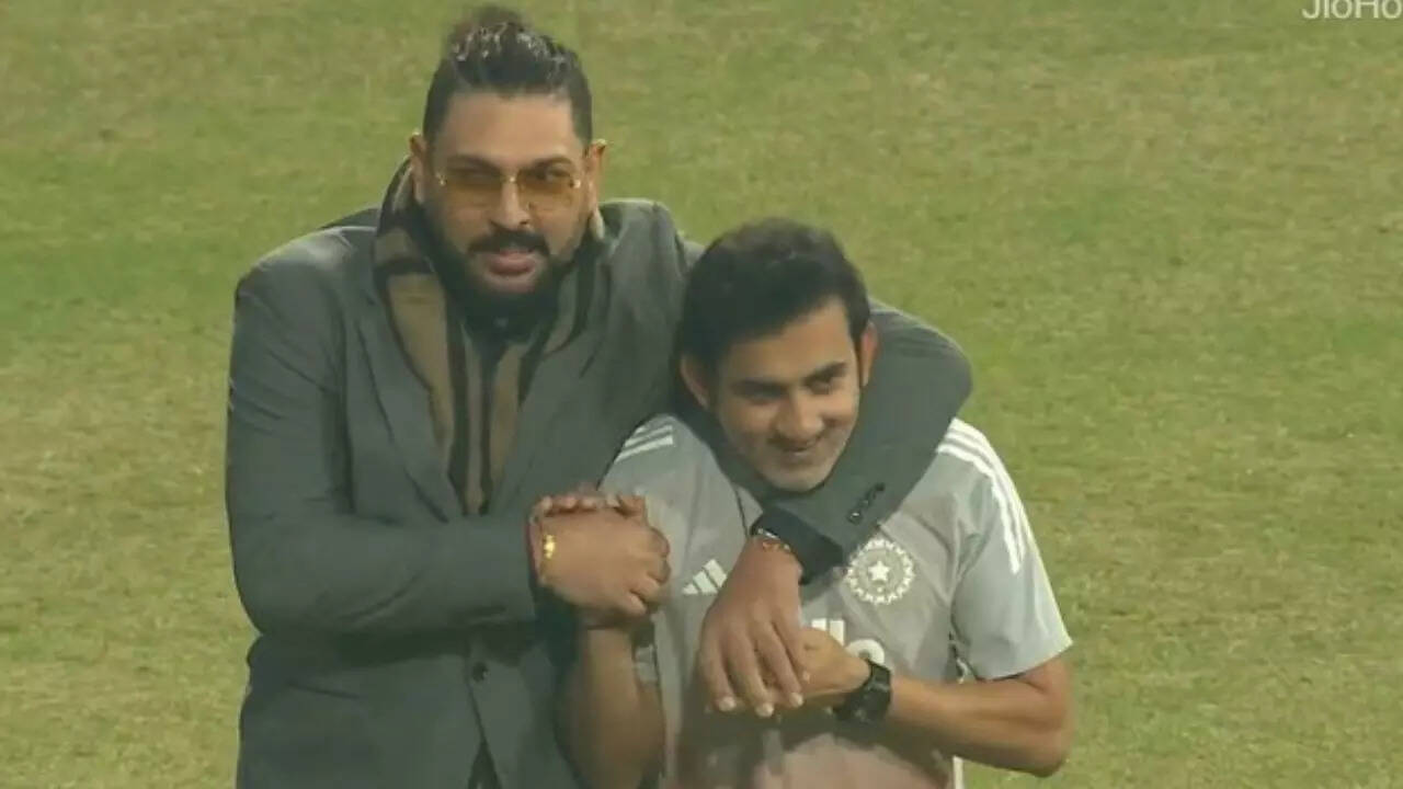 Yuvraj Singh with Team India coach