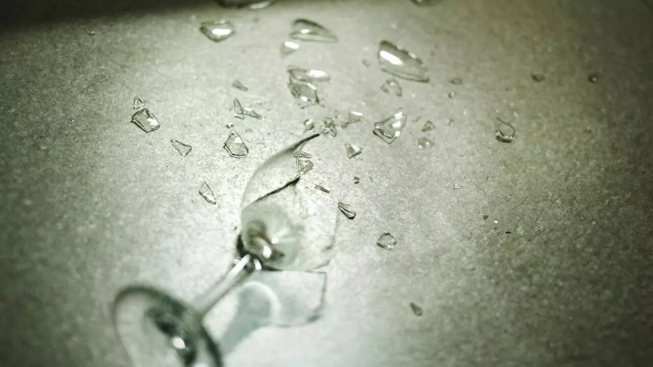 மறைத்து வைத்திருக்கும் துண்டுகளை சரியாக தூக்கவும்