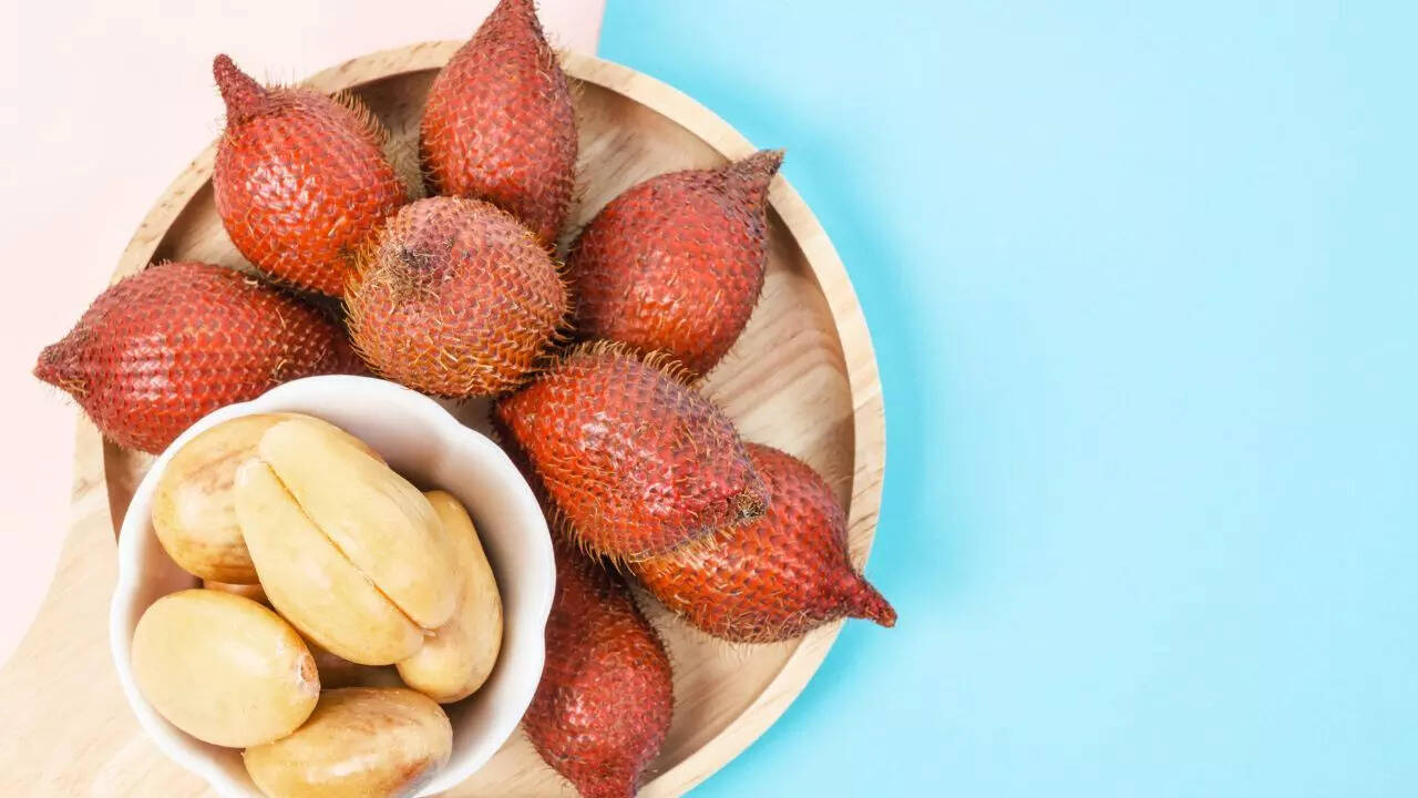 Snake fruit vs litchi fruit: Texture difference explained