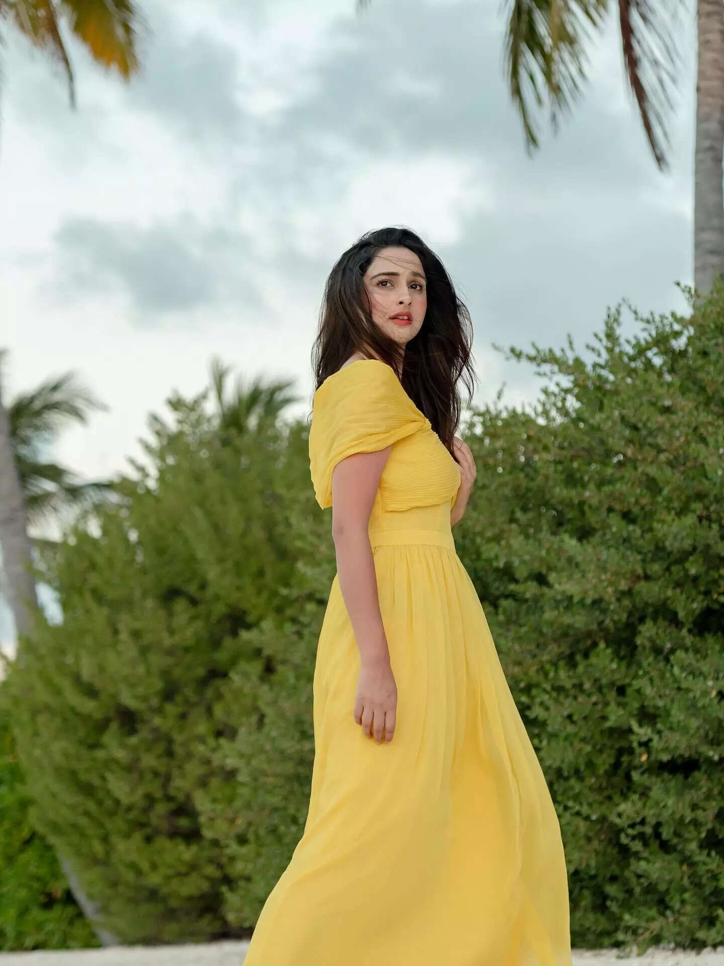 sadiaakhateeb_1763099776_3765476304678977331_1507113457