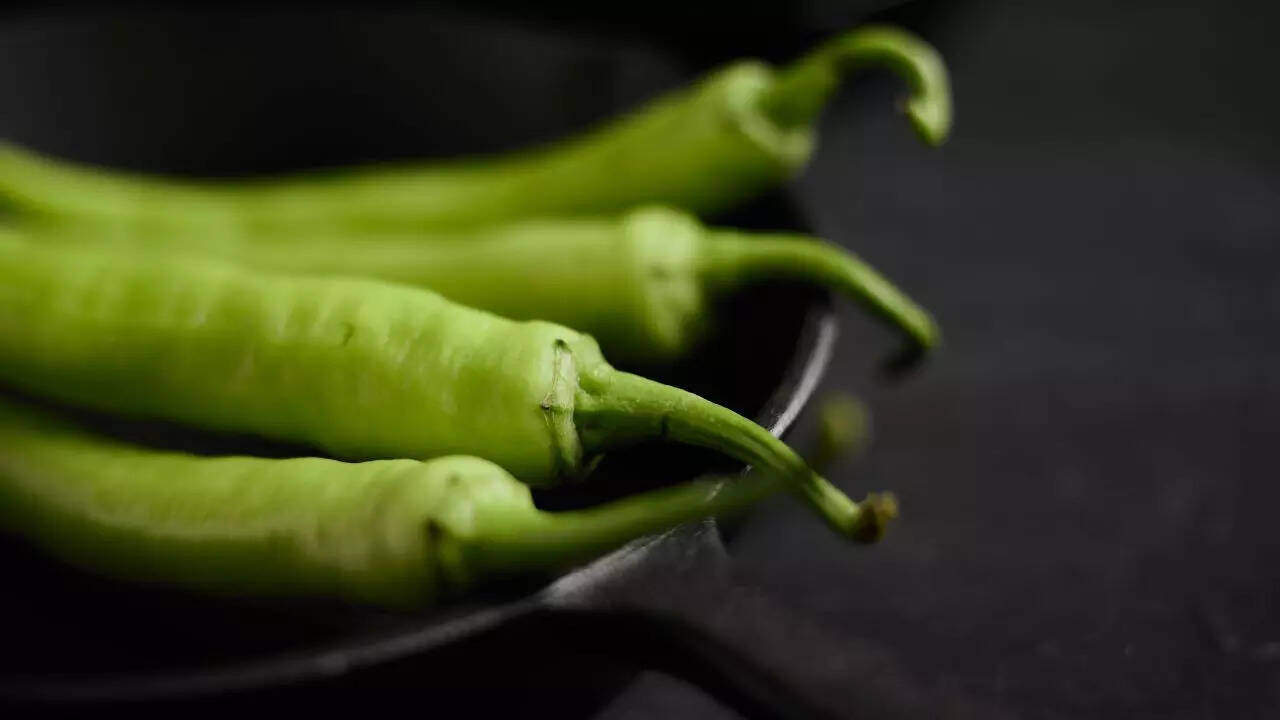 Why adding chillies to meals can improve warmth, digestion and metabolism in winter | 4 Digestion works better with a little heat