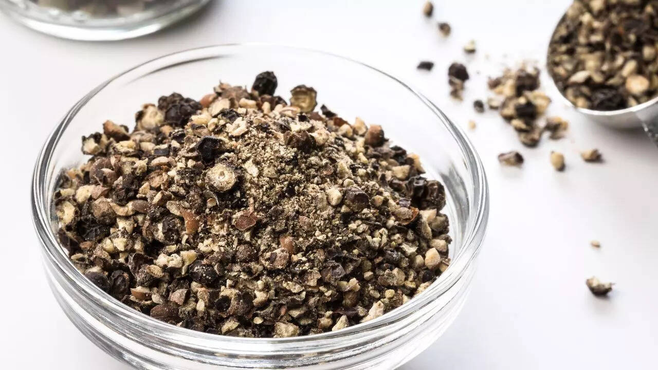 Ground pepper vs freshly crushed pepper