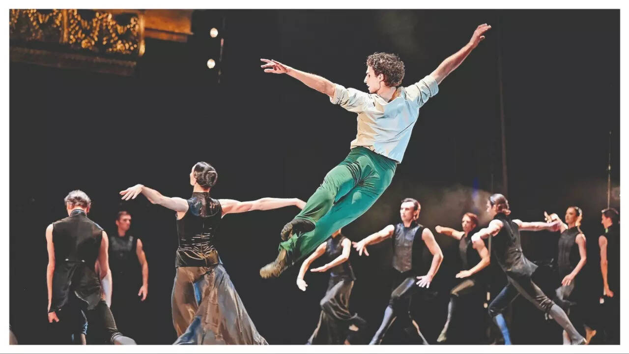 MixCollage-18-Dec-2025-01-47-PM-1270