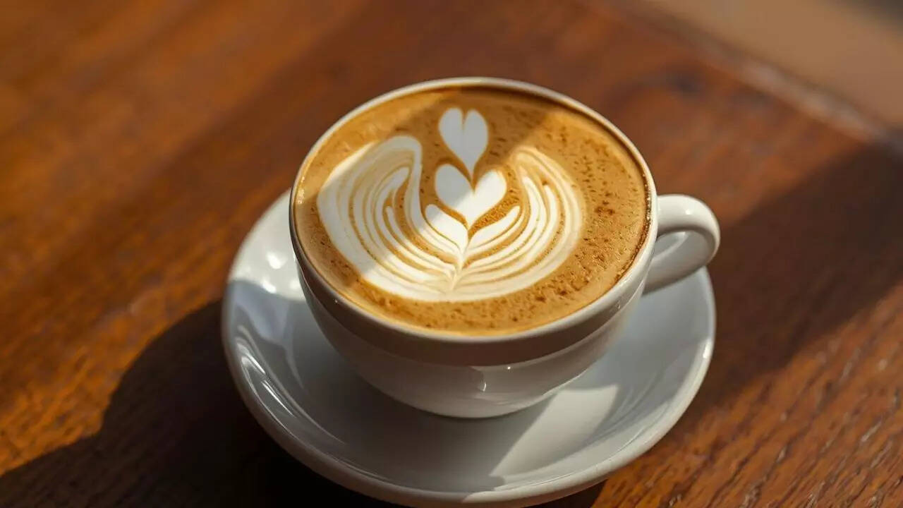 The simple method for making a creamy cappuccino at home