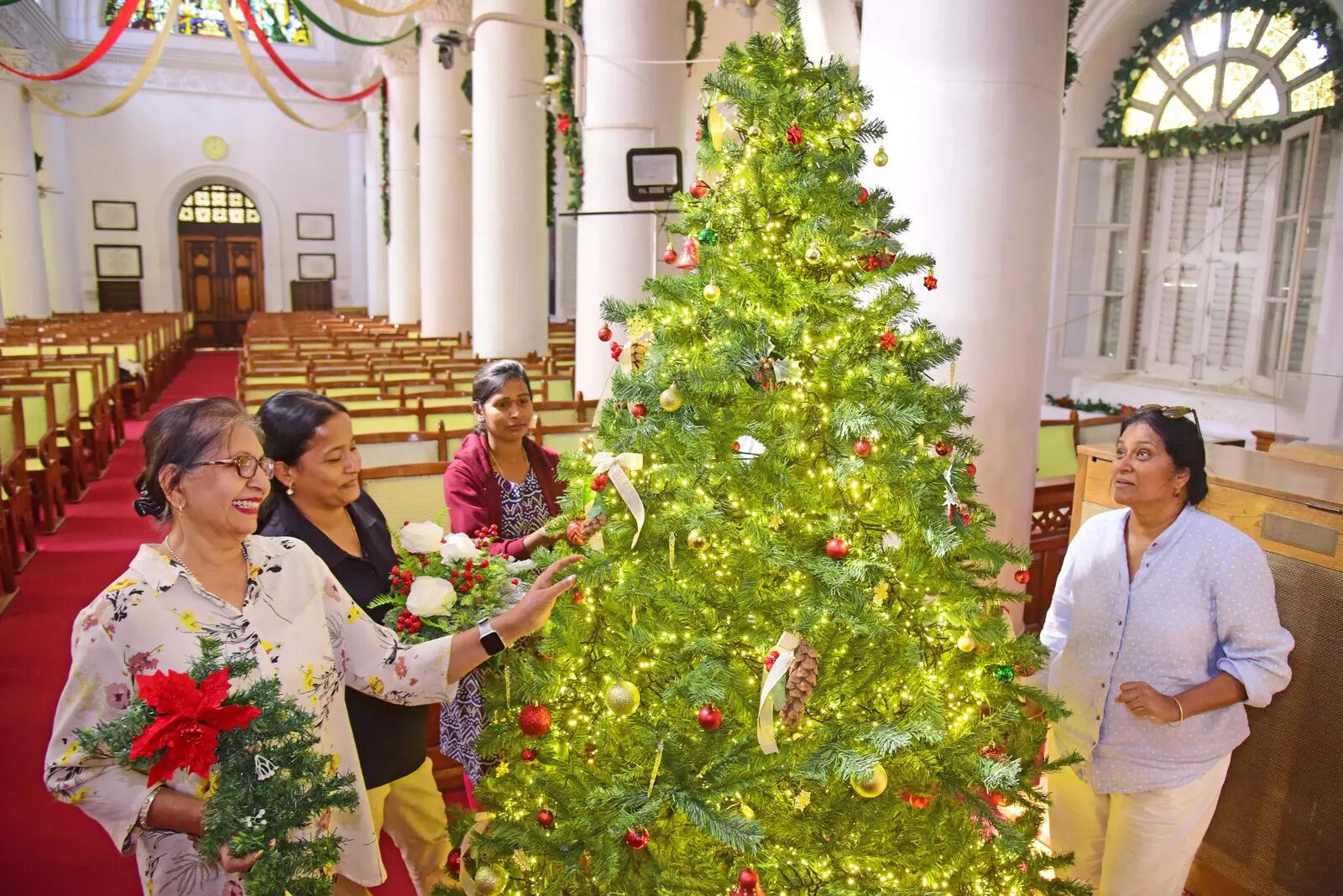 Lead holding pic option 4- by Chethan