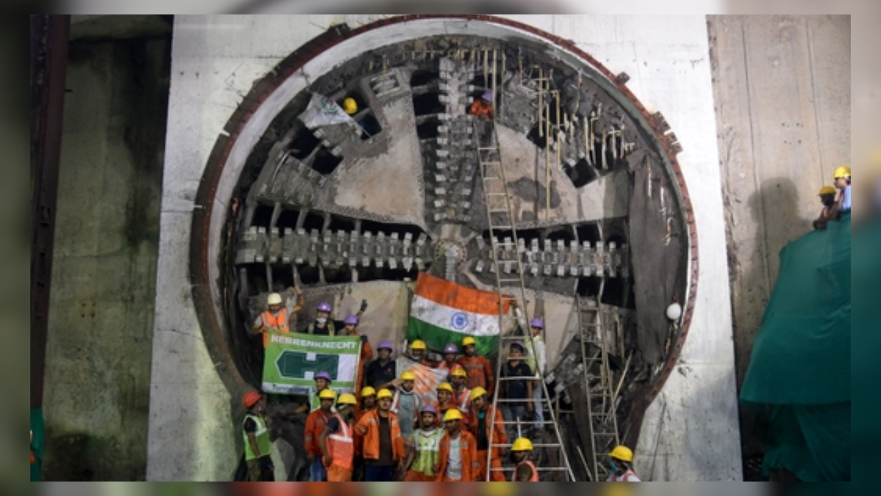 Laborers of the Metro Rail as the east-bound underground tunnel of the 'East-West Metro'