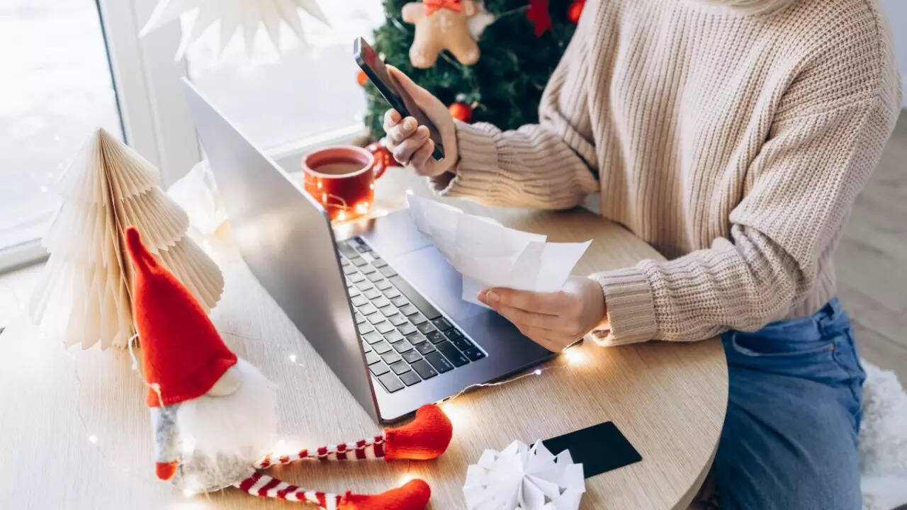 Holiday stress women (5)