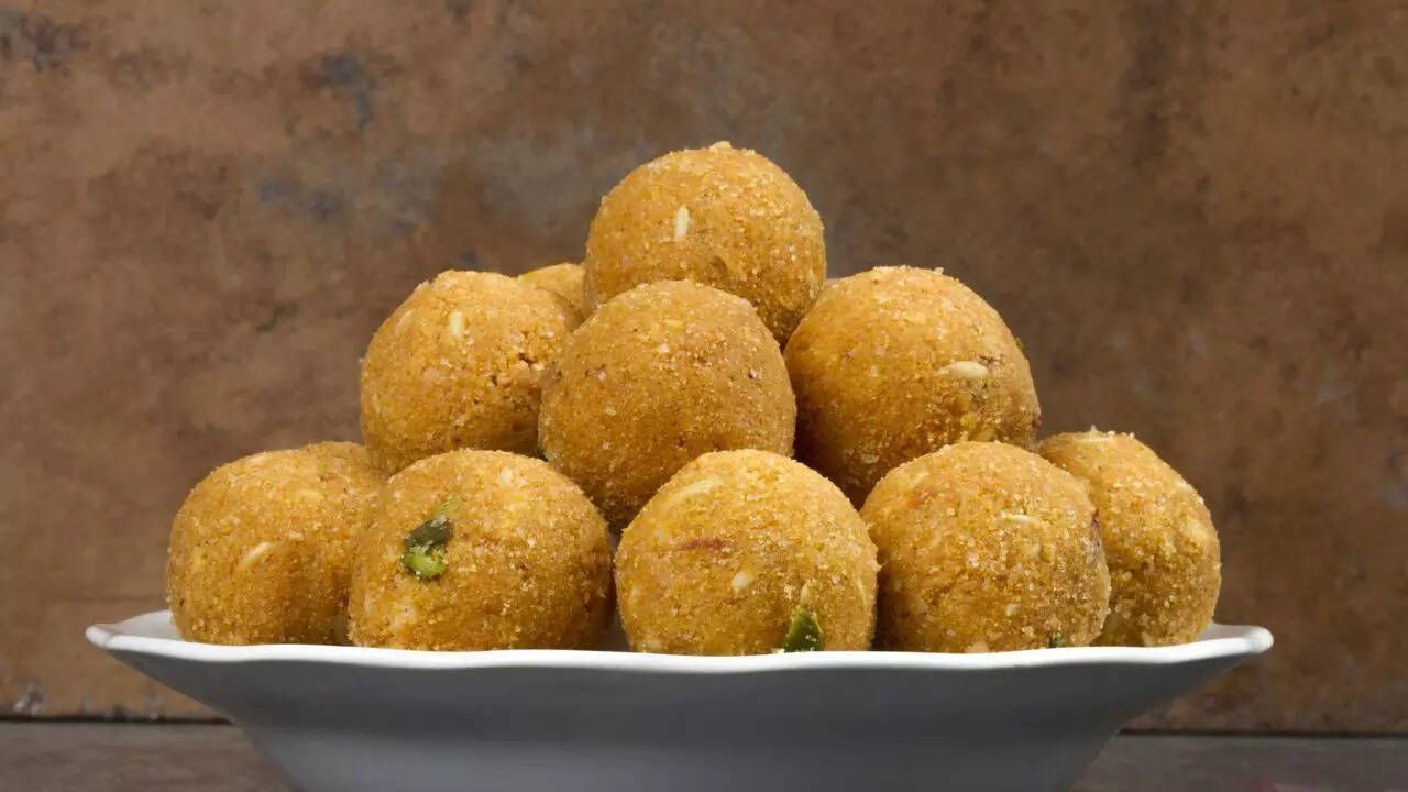 बेसन के लड्डू खाने में भारी लगते हैं