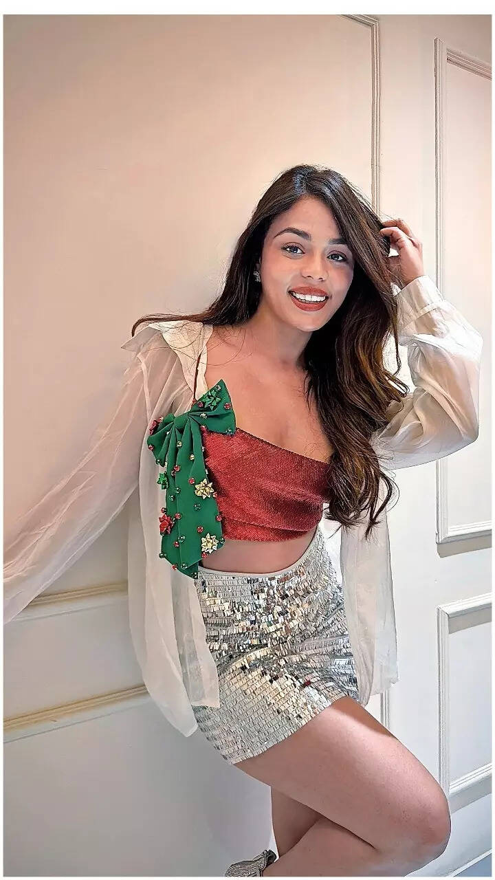 Style Tip followed by Monica Dsouza: A red bralette under a sheer shirt
