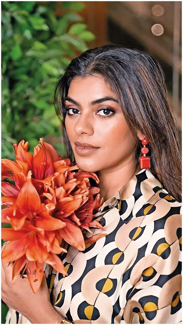 Style Tip followed by Vaishali Jain: Add a singular red accent through jewellery