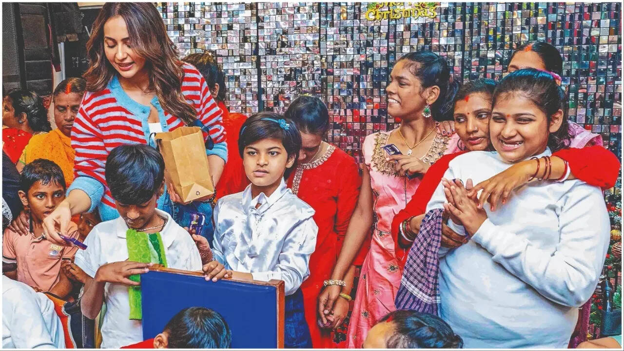 Rakul Preet Singh celebrates Christmas