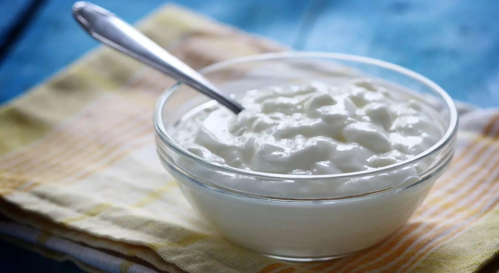 கிரேக்க தயிர், ஸ்கைர், தொங்கு தயிர் மற்றும் தயிர் ஆகியவற்றுக்கு இடையேயான ஊட்டச்சத்து வேறுபாடுகள்