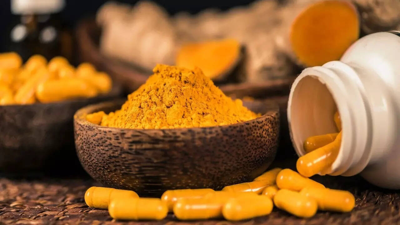 Curcumin (1)
