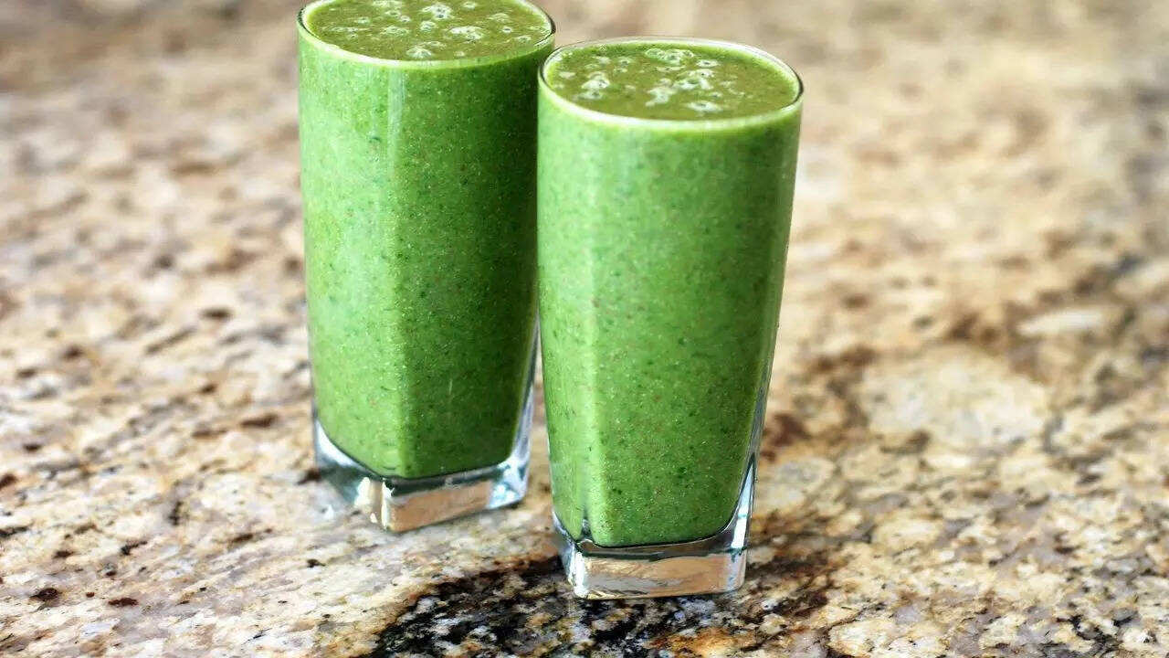 Green Apple: Origin, health benefits, side effects and delicious ways to enjoy this crispy fruit | 5 Green apple smoothie