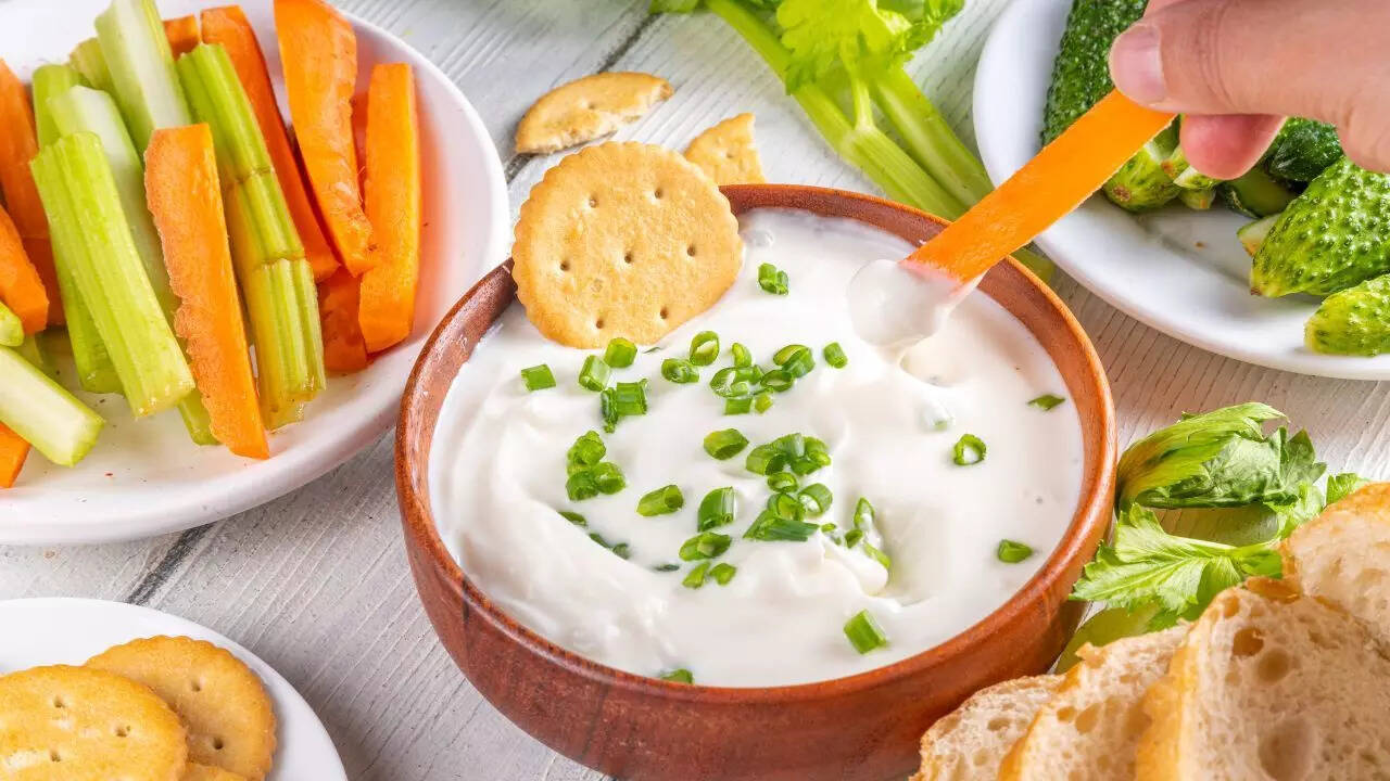Blended cottage cheese dip