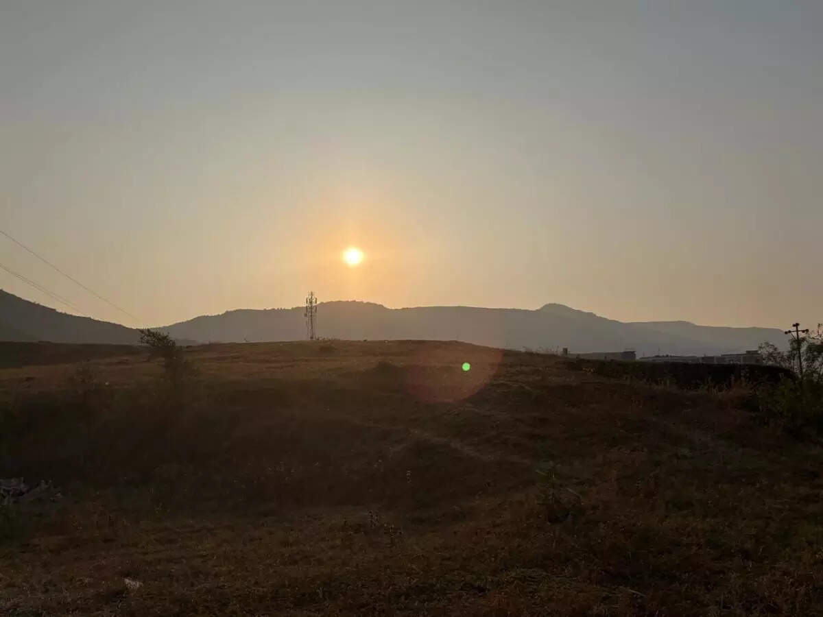 Honest Review: When I visited Kalsubai, the highest peak in Maharashtra, I didn’t know the legend of the girl who vanished…. | 3 Sunset views