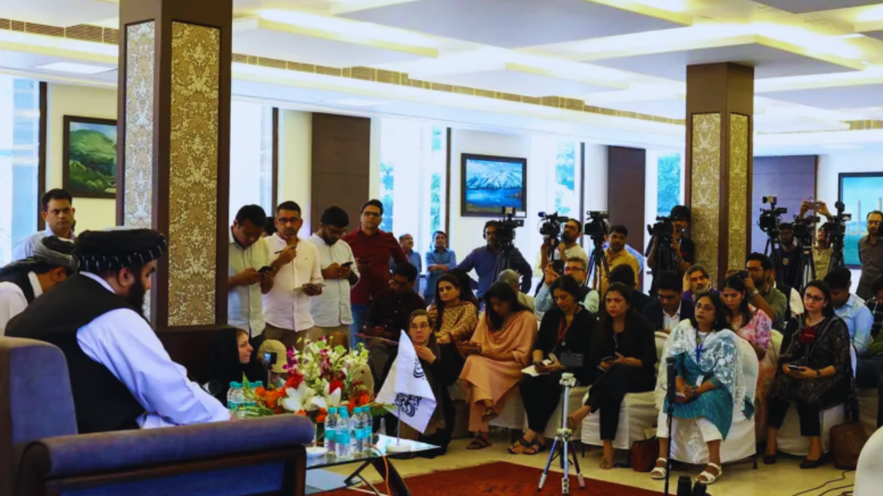 From Mahakumbh stampede to Messi mania: 10 pictures that defined, disturbed and delighted India in 2025 | India News 11 -