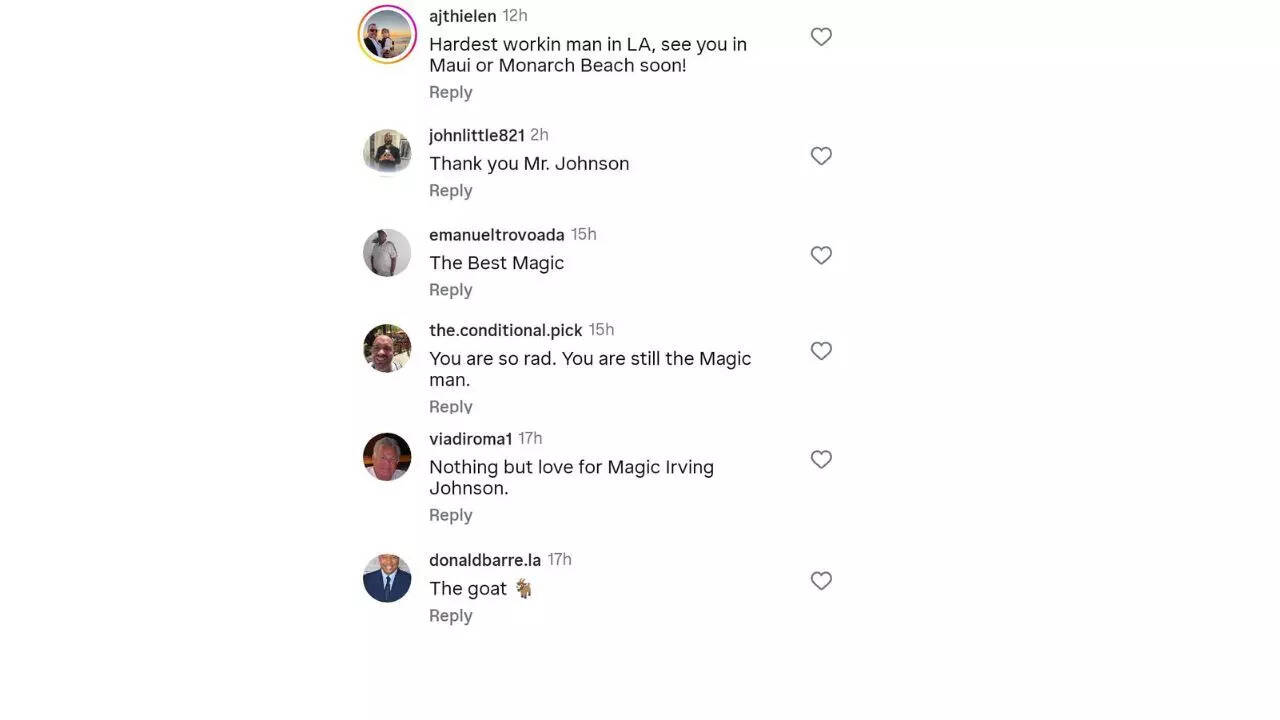 ​Fans react in admiration as Magic Johnson leads the Rose Parade celebrations​