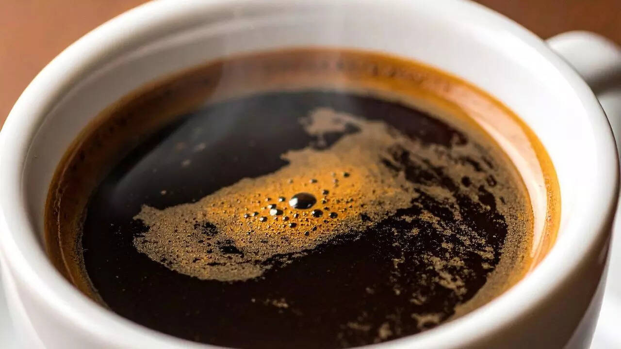 தொடர்ந்து கருப்பு காபி குடிப்பது எப்படி உடலை பாதிக்கும்