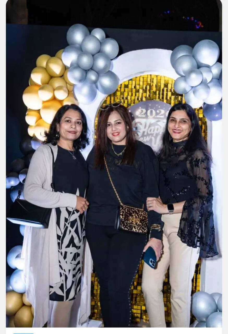 LOVE, LIGHT AND LAUGHTER New Year's Eve celebrations at ELT