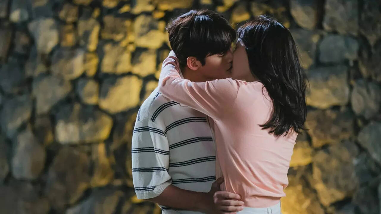 Shin Hye-sun and Ji Chang-wook (2)