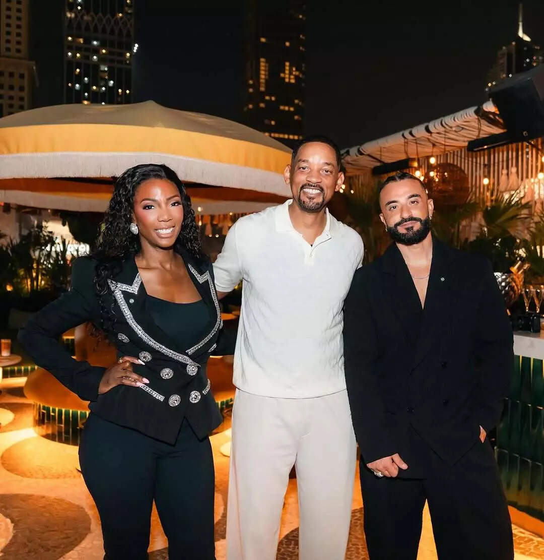 Sara Omolewu and Kris Fade​ with Will Smith​
