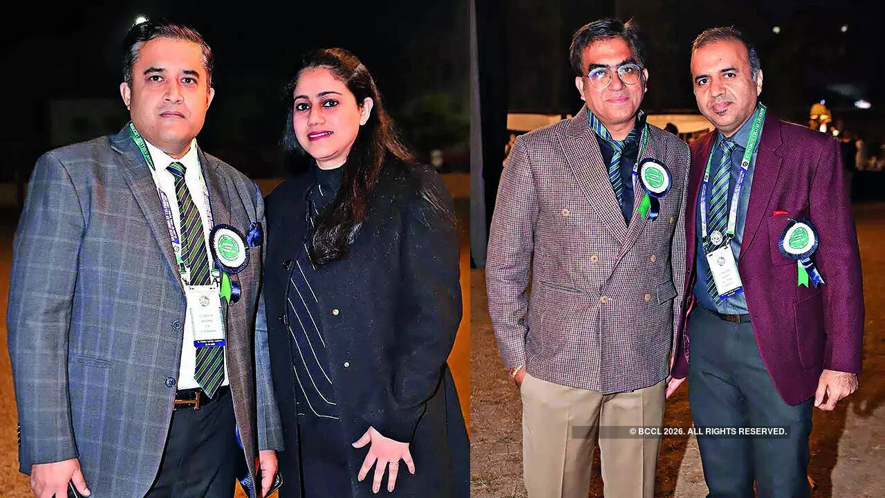 (L) Abhinav and Neha Khanna (R) Amit Khatri & Priyank Mishra