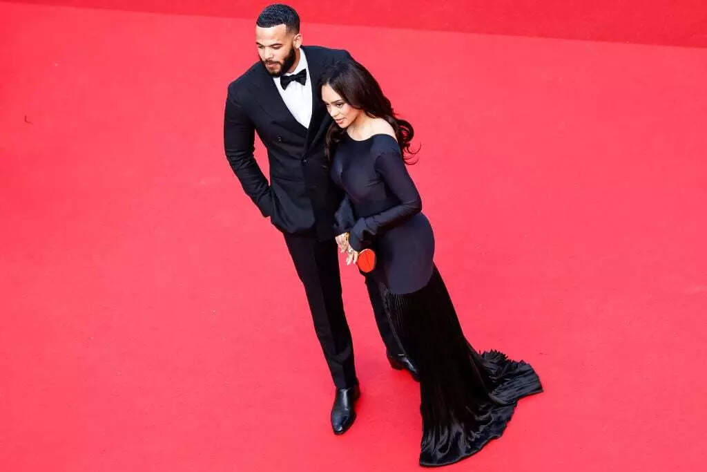 கிறிஸ்டி-ஸ்காட் மற்றும் டெஸ்மண்ட்-ஸ்காட்.