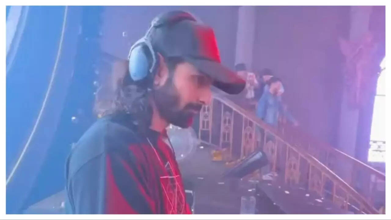 MixCollage-11-Jan-2026-02-44-PM-8861