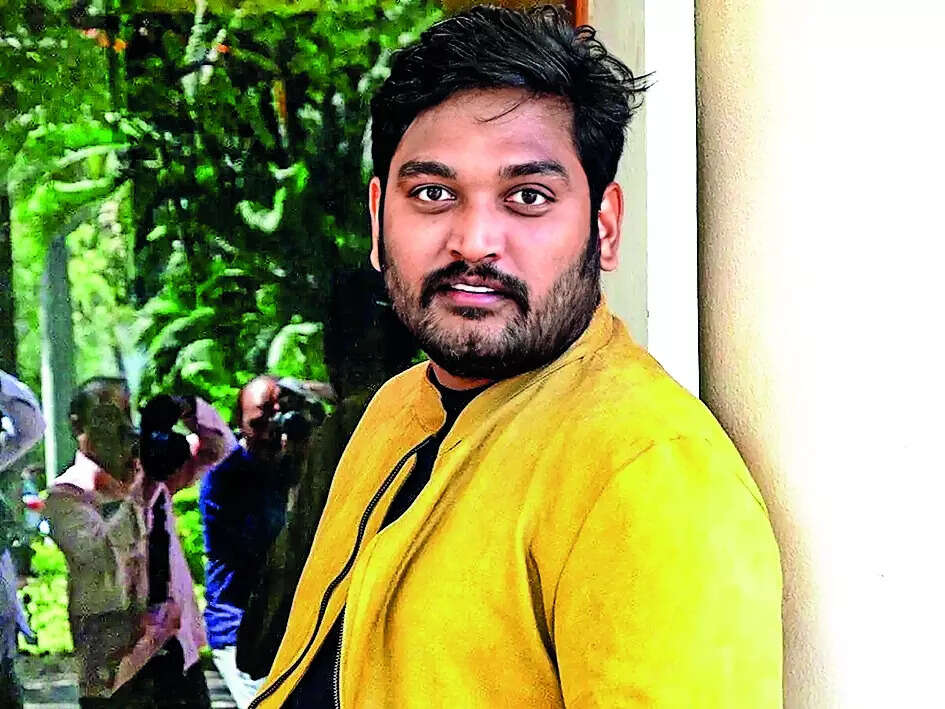 HT12_P3_Director-Venkatesh-Maha